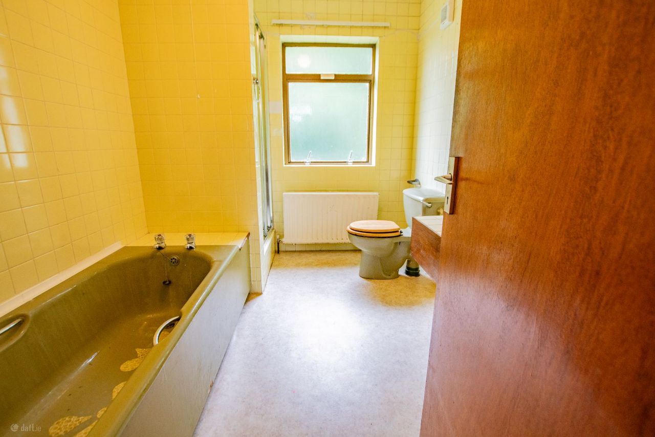 Moate Road, Ballymore, Co. Westmeath