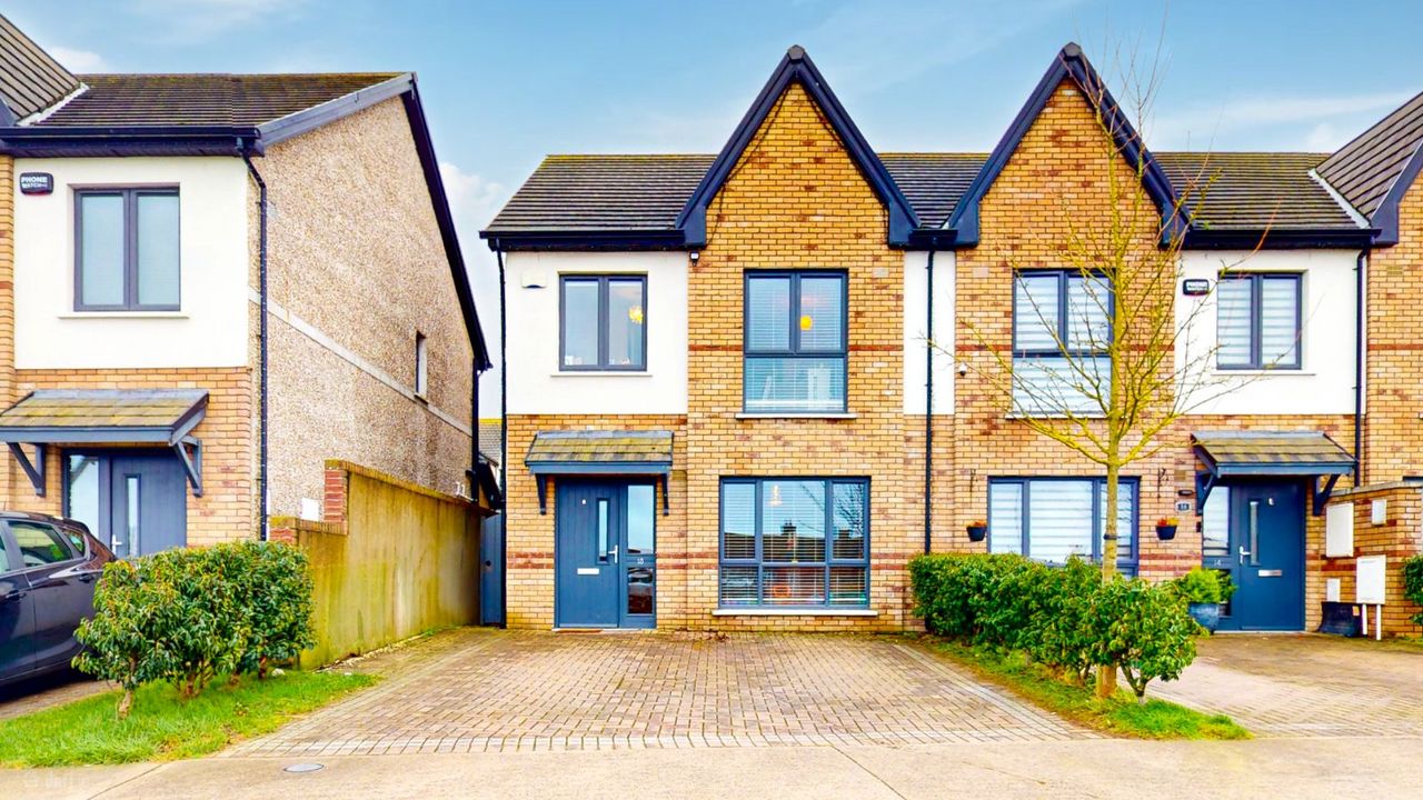 13 Elder Heath Walk, Kiltipper, Co. Dublin - End-of-terrace house