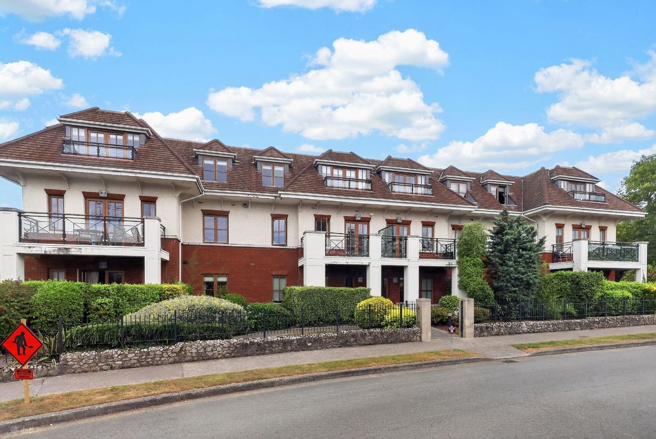 Cairnbrook Manor, Carrickmines, Dublin 18
