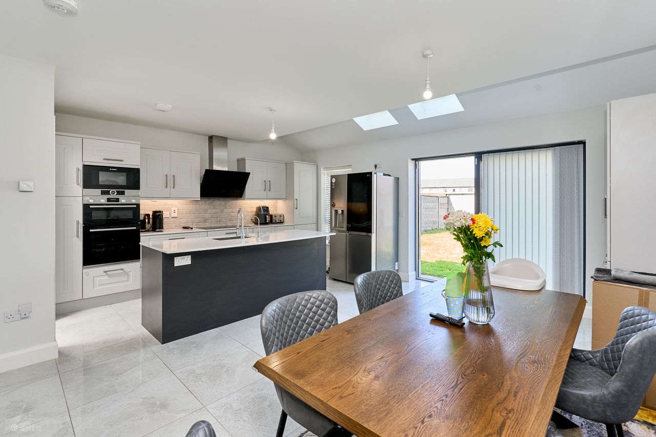 42 The Avenue, Royal Oaks, Enfield, Co. Meath