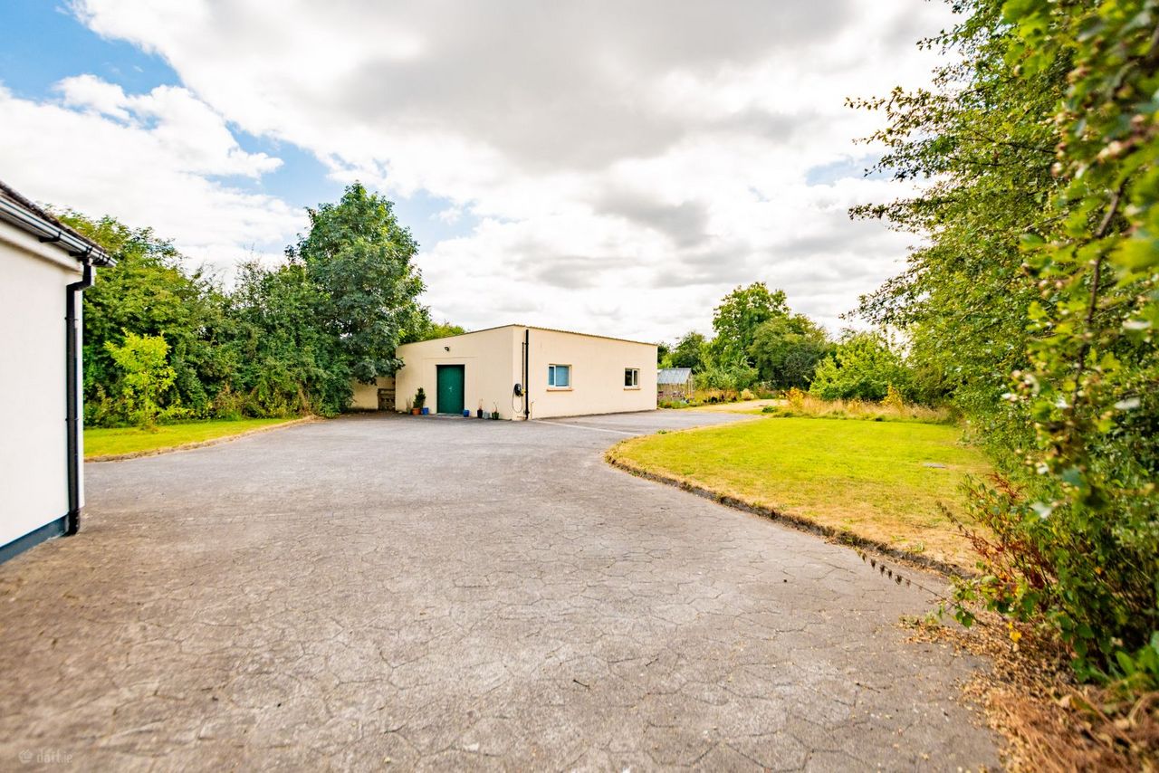 Water Street, Castlepollard, Coole, Co. Westmeath