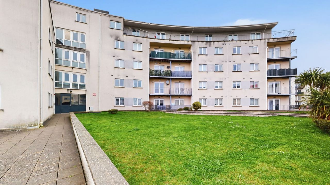 Apartment 86, Block B, Áras Na Cluaine, Clondalkin, Dublin 22 - Apartment For Sale