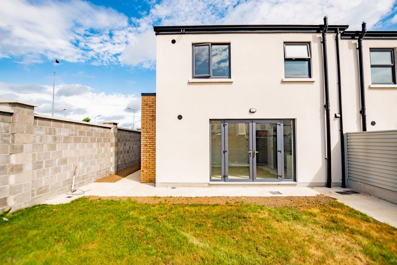 3 Bed End Terrace, White Linen Avenue, Longford Town, Co. Longford