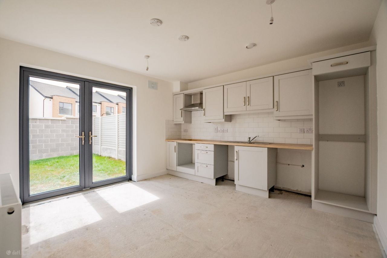 2 Bed End Terrace, White Linen Avenue, Longford Town, Co. Longford