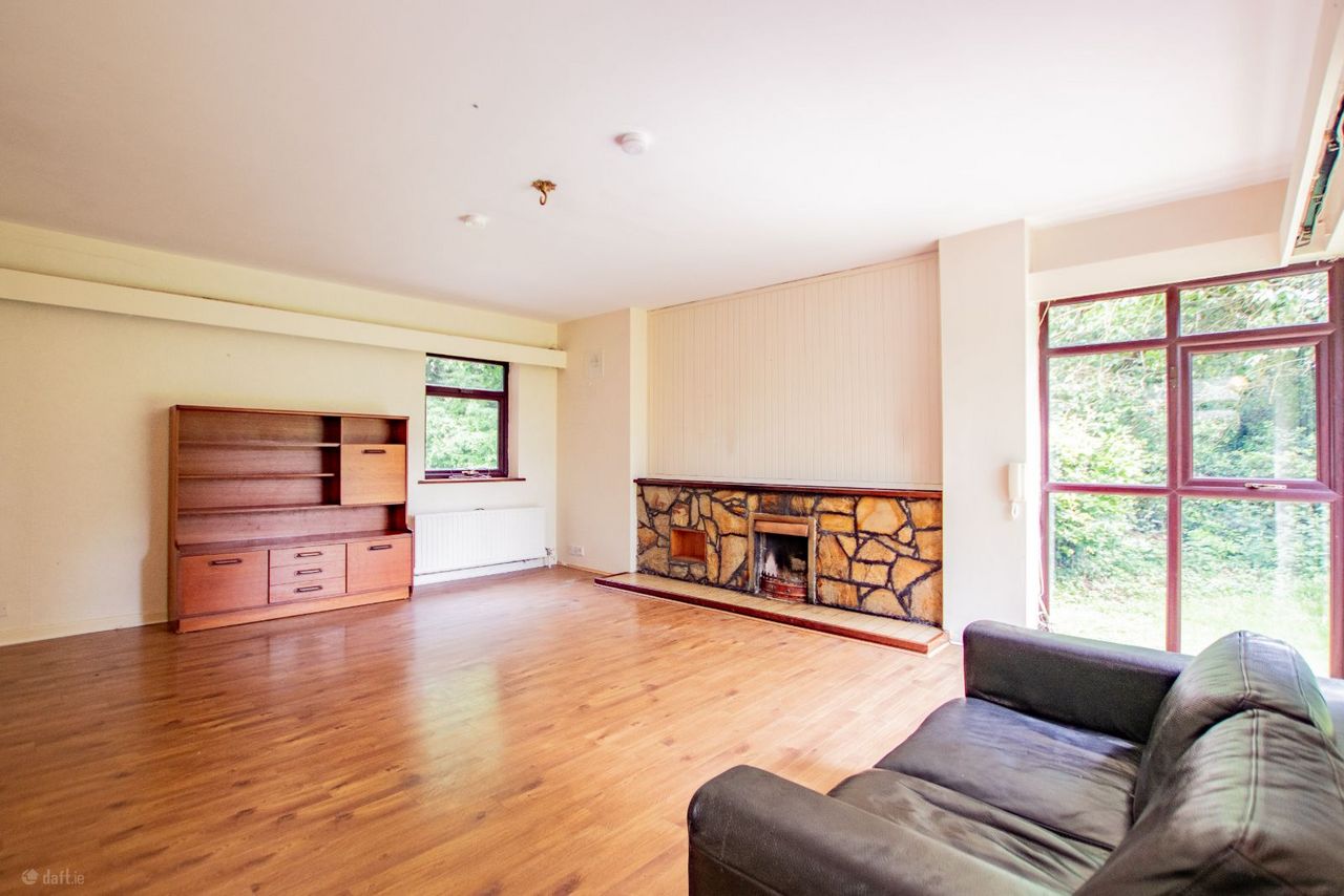 Moate Road, Ballymore, Co. Westmeath