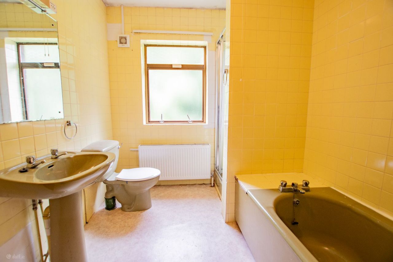 Moate Road, Ballymore, Co. Westmeath