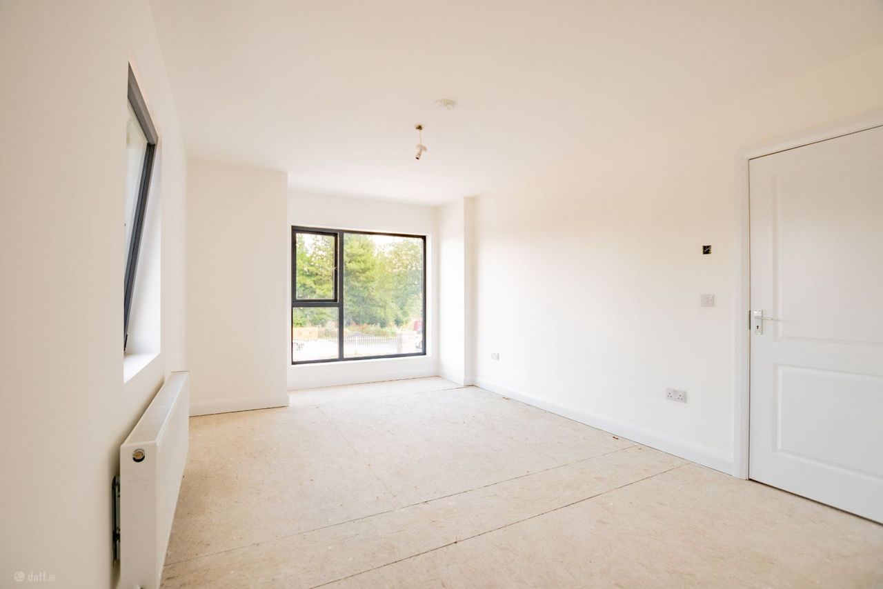 3 Bed End Terrace, White Linen Avenue, Longford Town, Co. Longford