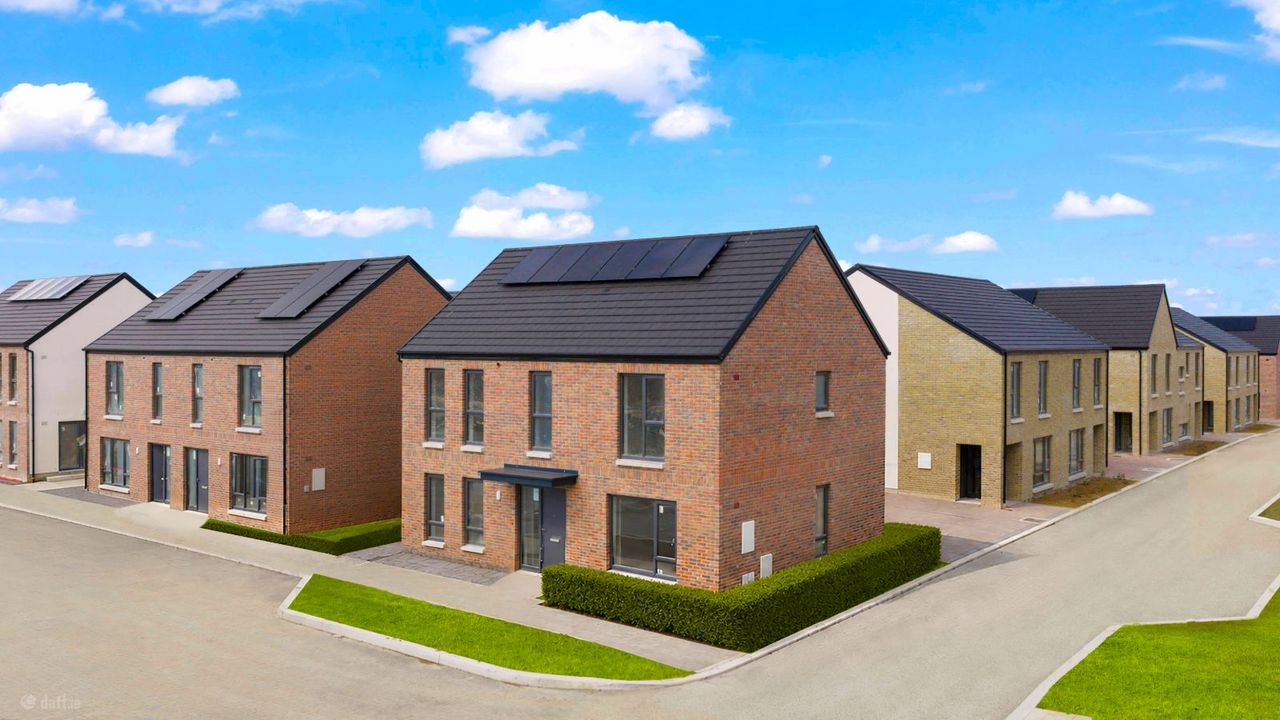 4 Bed Detached , Darach Mor, Arden Road, Tullamore, Co. Offaly