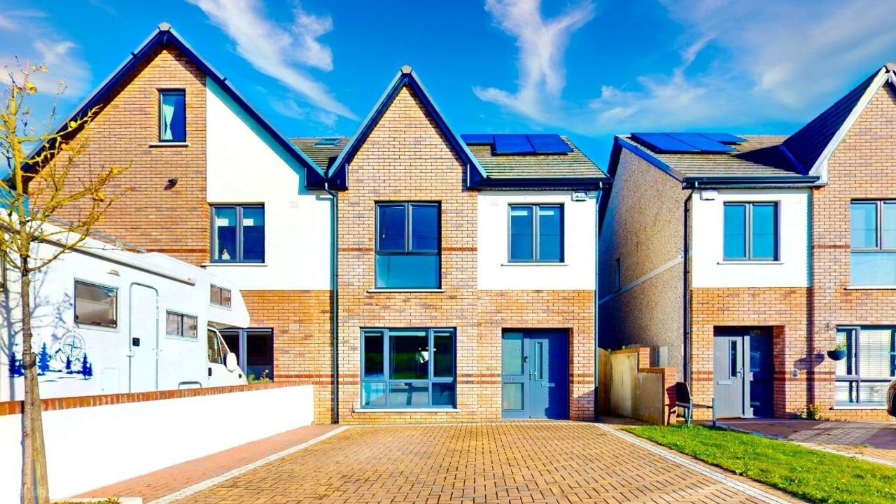 14 Elder Park Heights, Tallaght, Co. Dublin - Semi-detached house