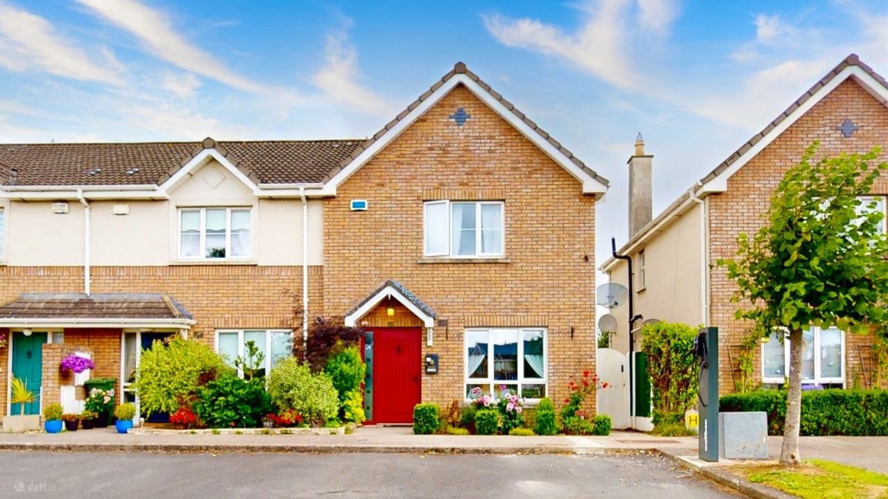 45 The Paddocks, Celbridge, Co. Kildare - End-of-terrace house