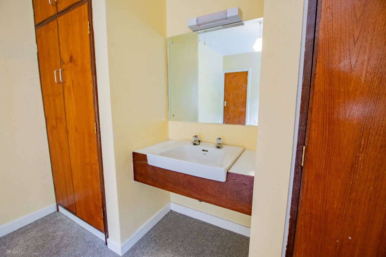 Moate Road, Ballymore, Co. Westmeath