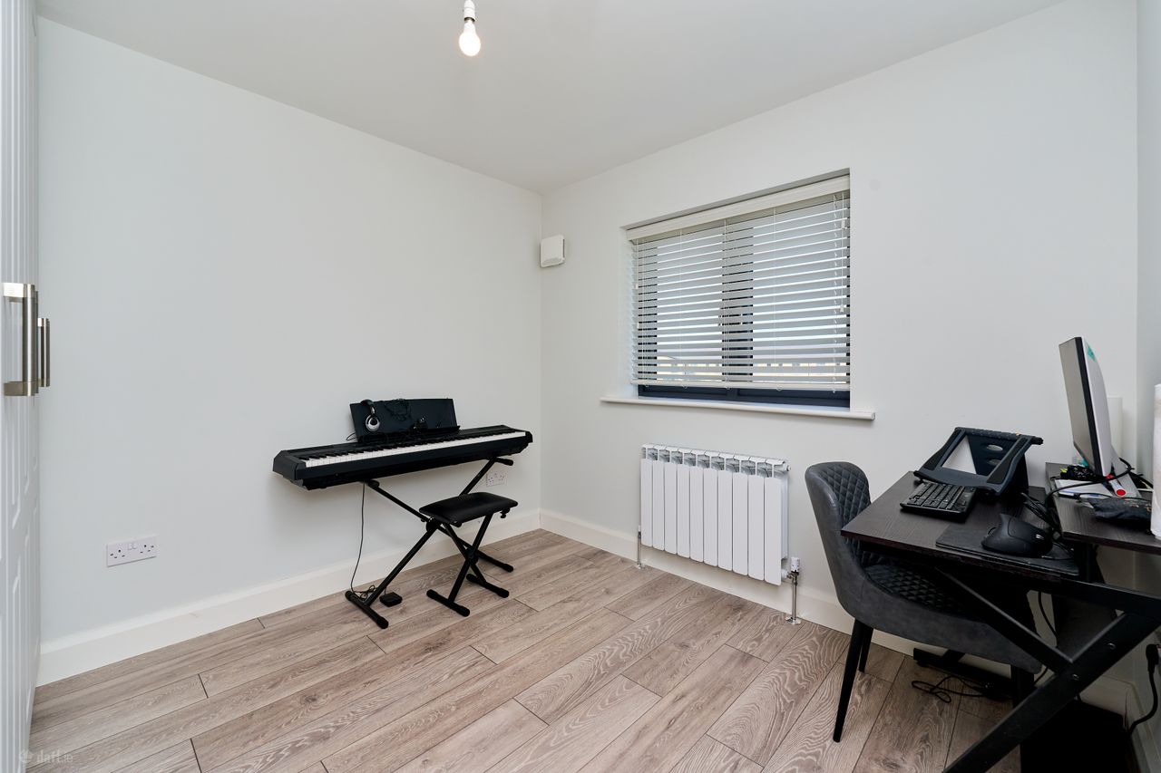 42 The Avenue, Royal Oaks, Enfield, Co. Meath