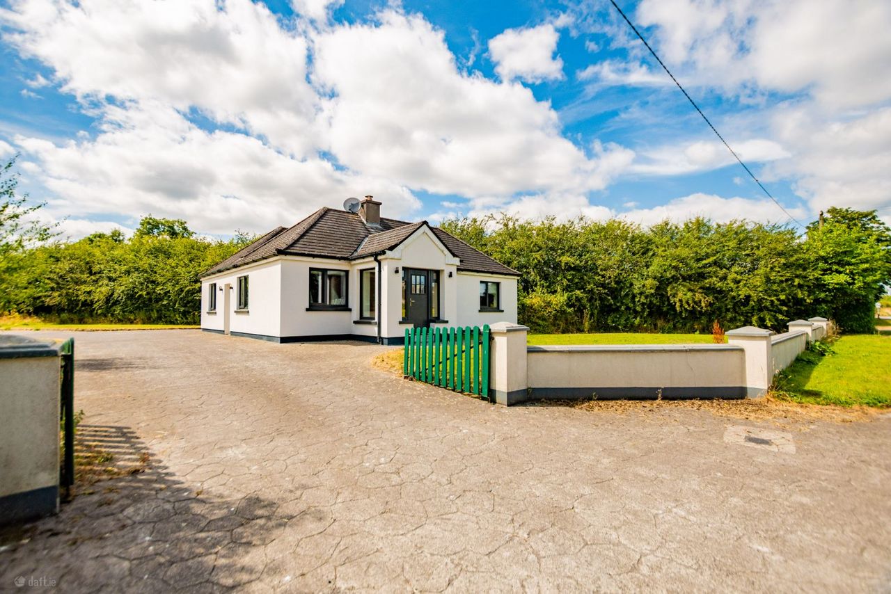 Water Street, Castlepollard, Coole, Co. Westmeath