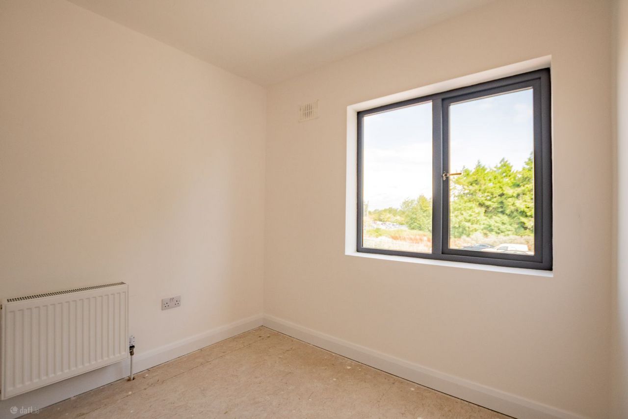 3 Bed End Terrace, White Linen Avenue, Longford Town, Co. Longford