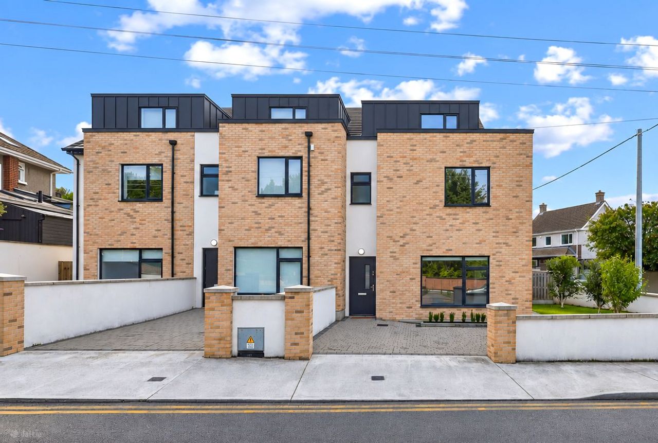 54 Nephin Road, Dublin 7 - End-of-terrace house