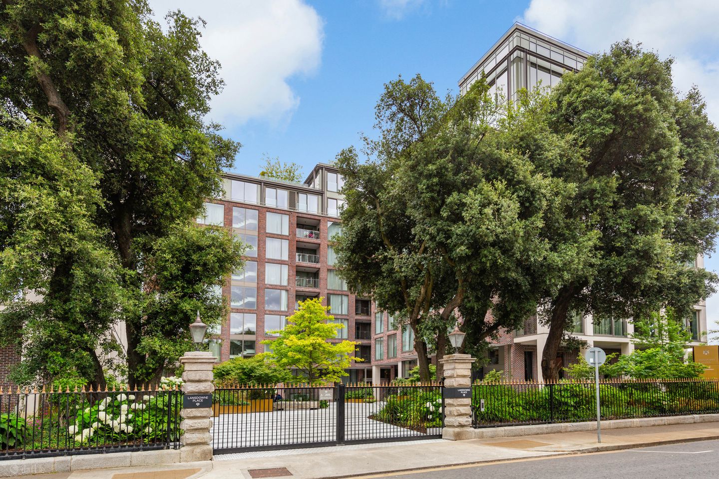 28 The Hutchins, Lansdowne Place, Ballsbridge, Dublin 4, D04W4A8