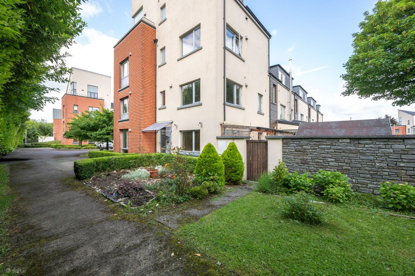 8 Bridgefield Place, Curraheen Road, Curraheen, Co. Cork, T12F99W