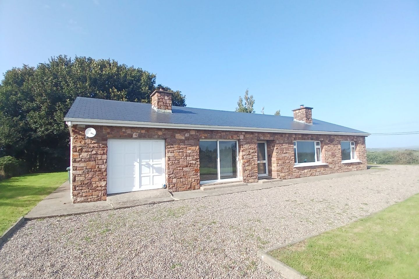 Reeks View Lodge, Ownagarry, Killorglin, Co. Kerry, V93R2K8
