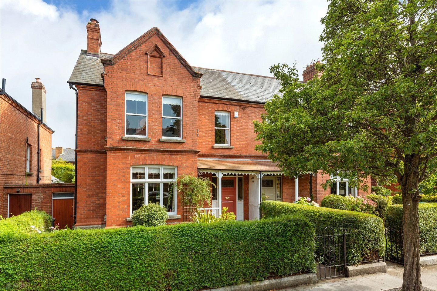 Dunedin, 7 Ailesbury Park, Ballsbridge, Dublin 4, D04W3P8
