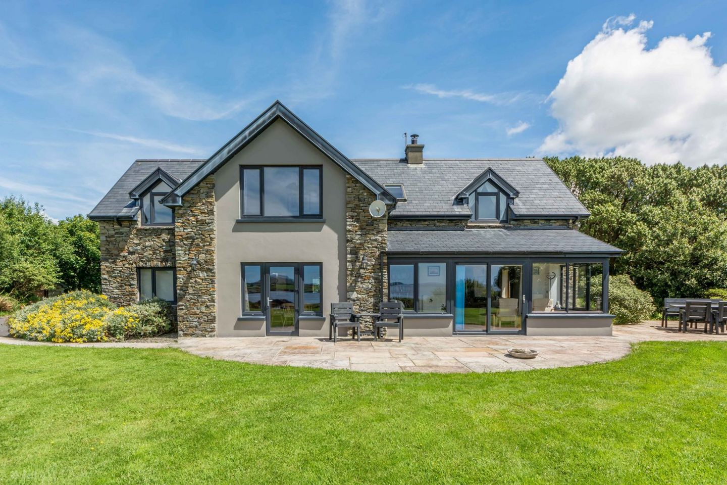 Altar Stone House, Toormore, Goleen, Co. Cork, P81HR97