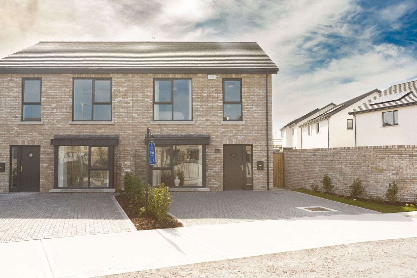 4 Bedroom House, Drayton, Raynoldstown Village, Dundalk, Co. Louth