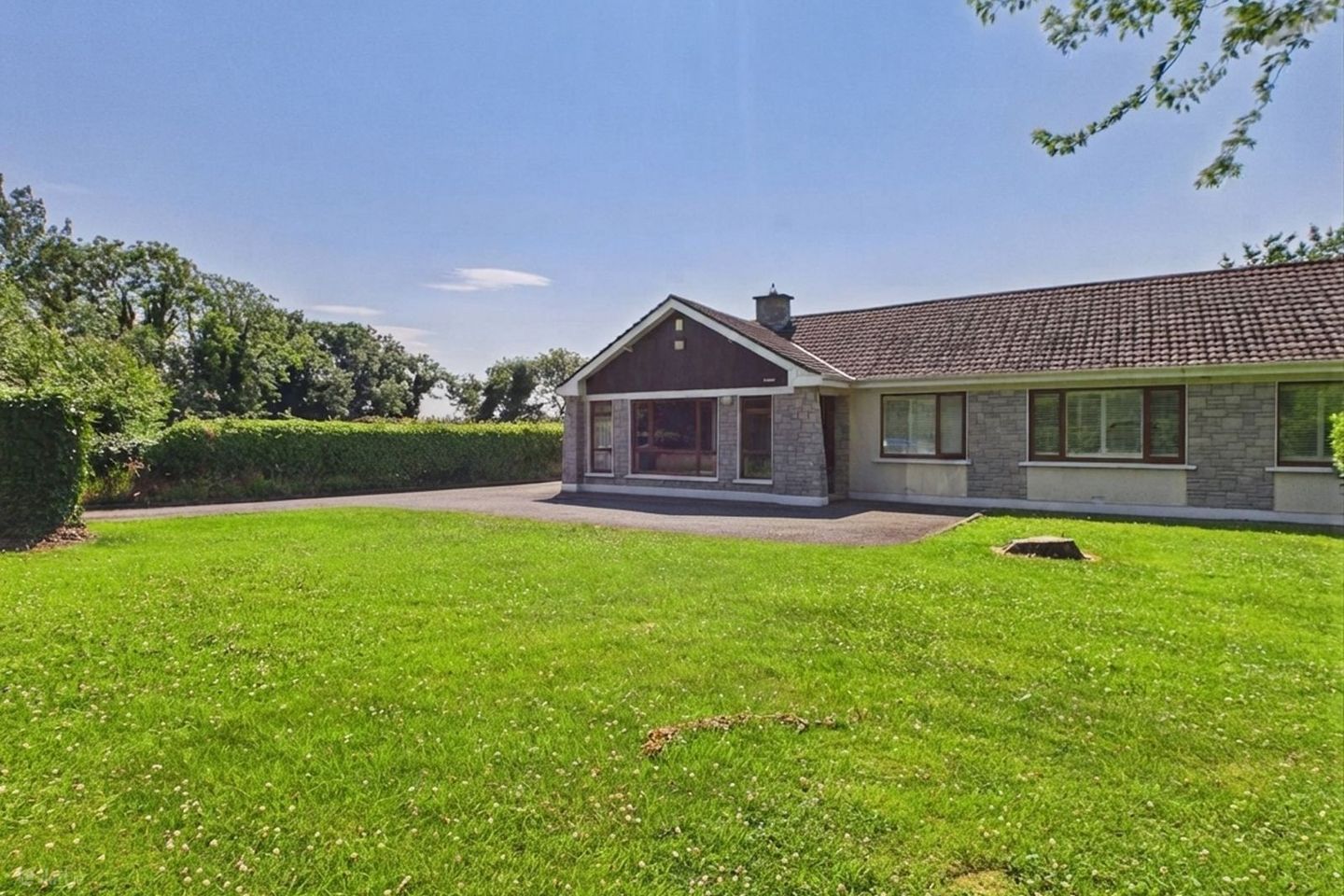 Denbri, Fairyhouse Road, Ennistown, Ratoath, Co. Meath, A85KW56