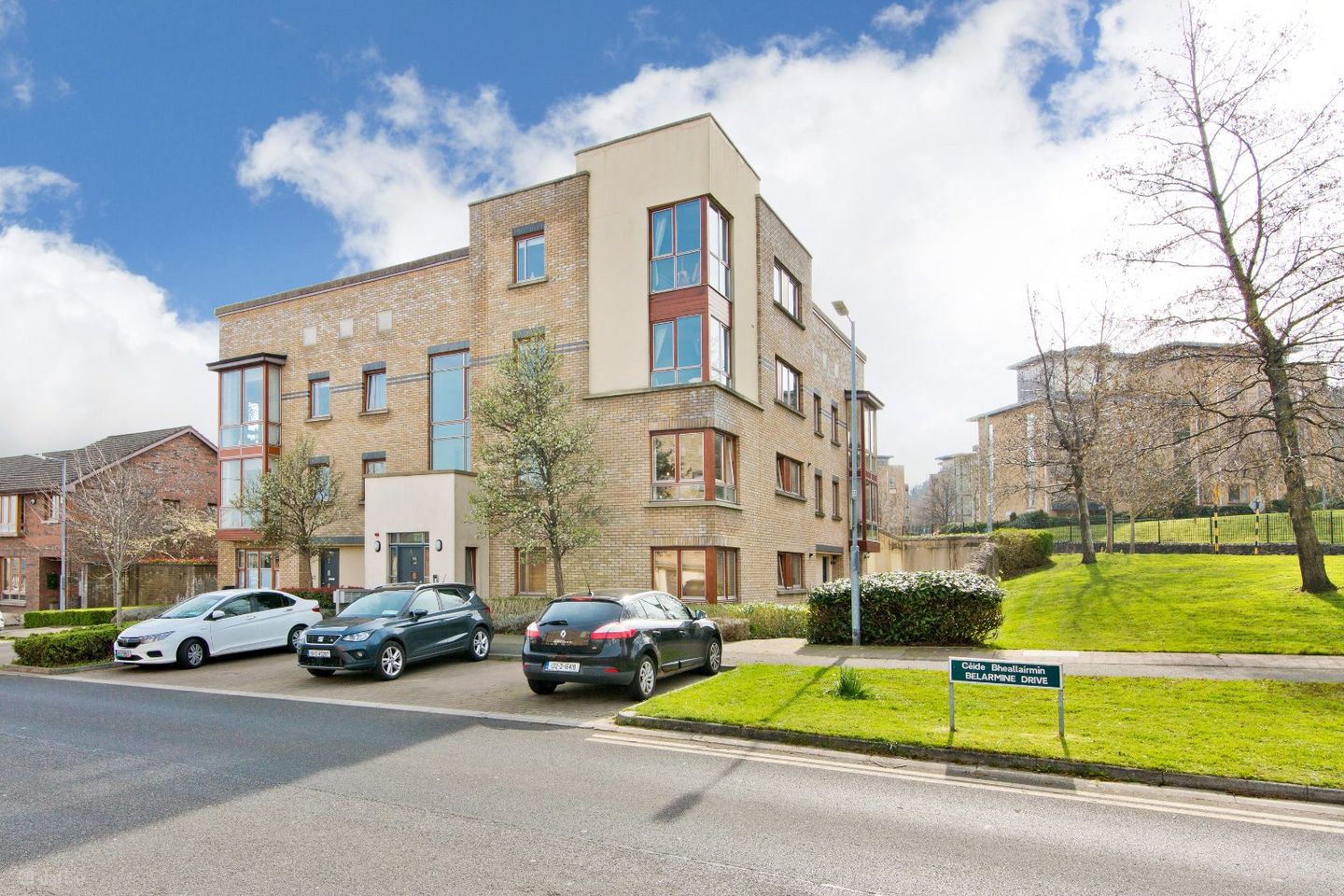 2J Belarmine Drive, Stepaside, Dublin 18, D18TX27