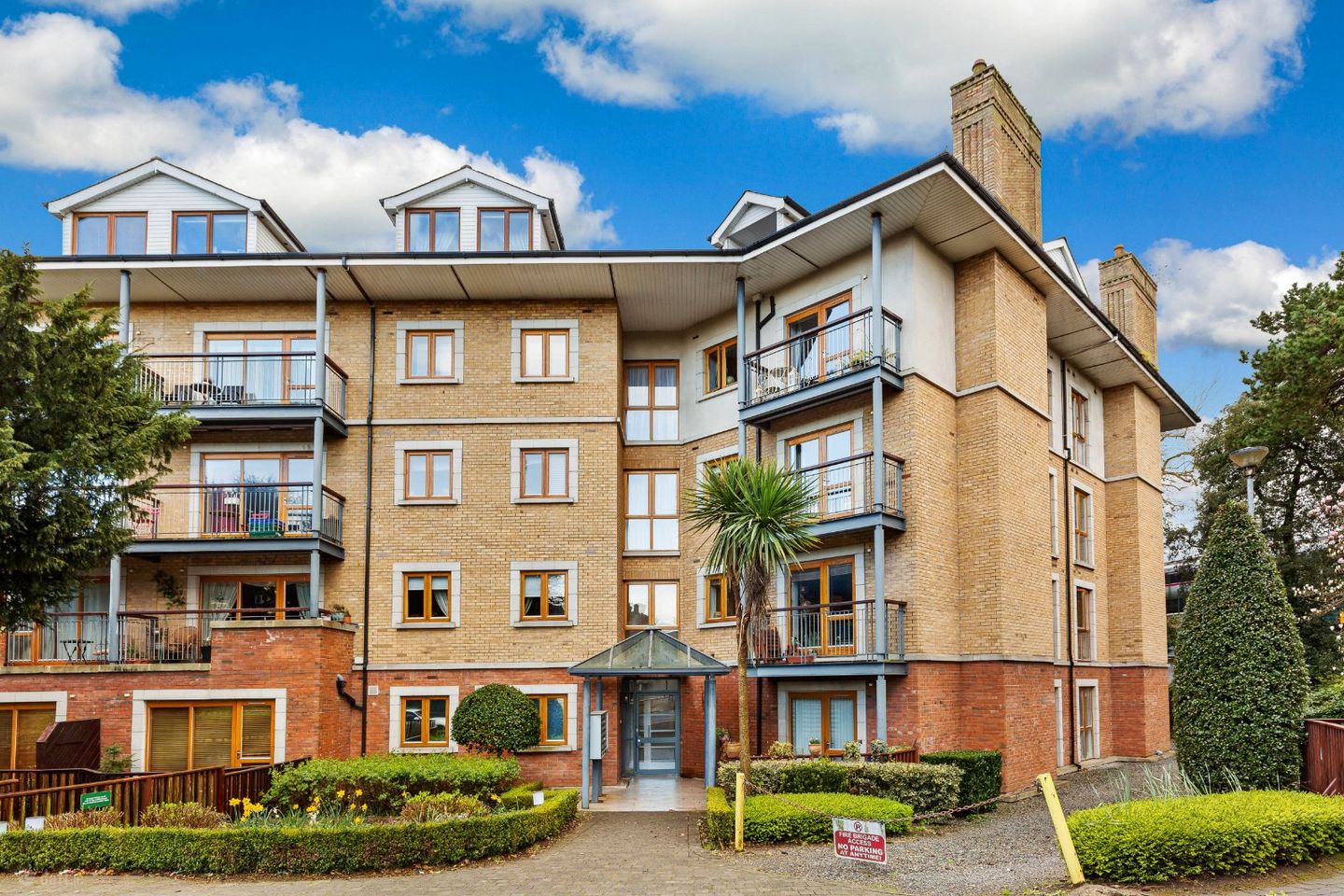 2 Glaslyn, Howth Road, Clontarf, Dublin 3, D03W188