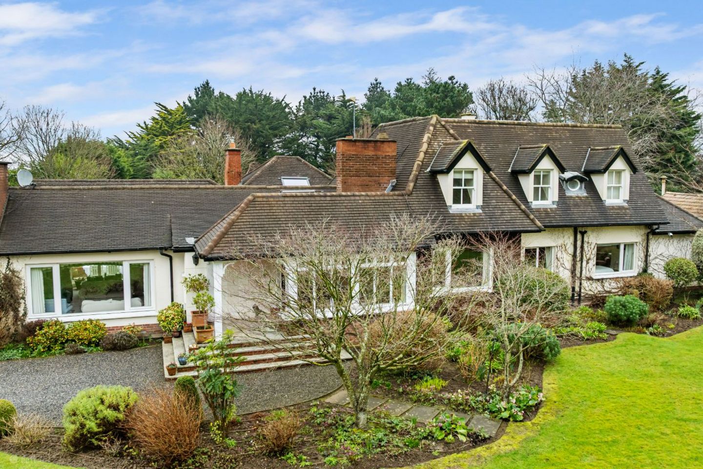 Moorea, Kerrymount Avenue, Foxrock, Dublin 18, D18Y1X9