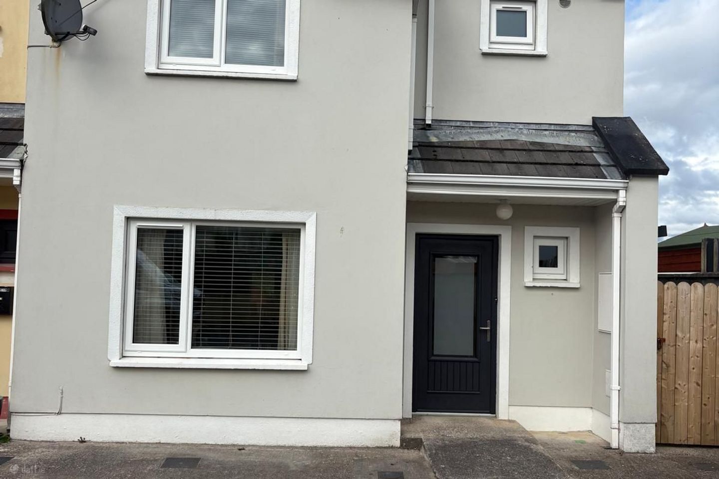 Castle Court, Dromahair, Dromahair, Co. Leitrim