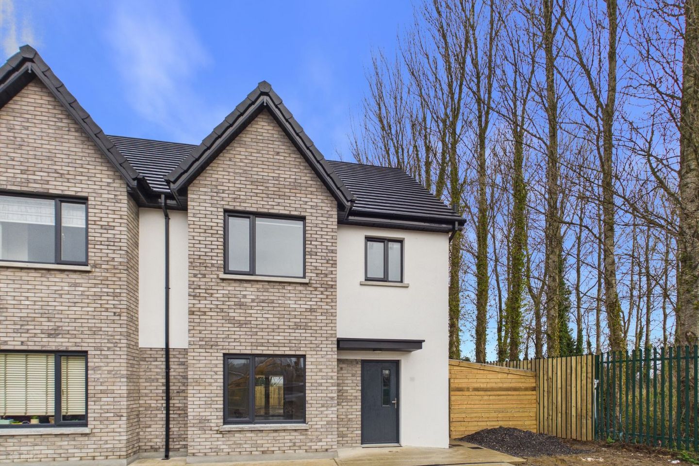 Hawthorn Crescent, Green Hill Village, Carrick-on-Suir, Co. Tipperary, E32HY24