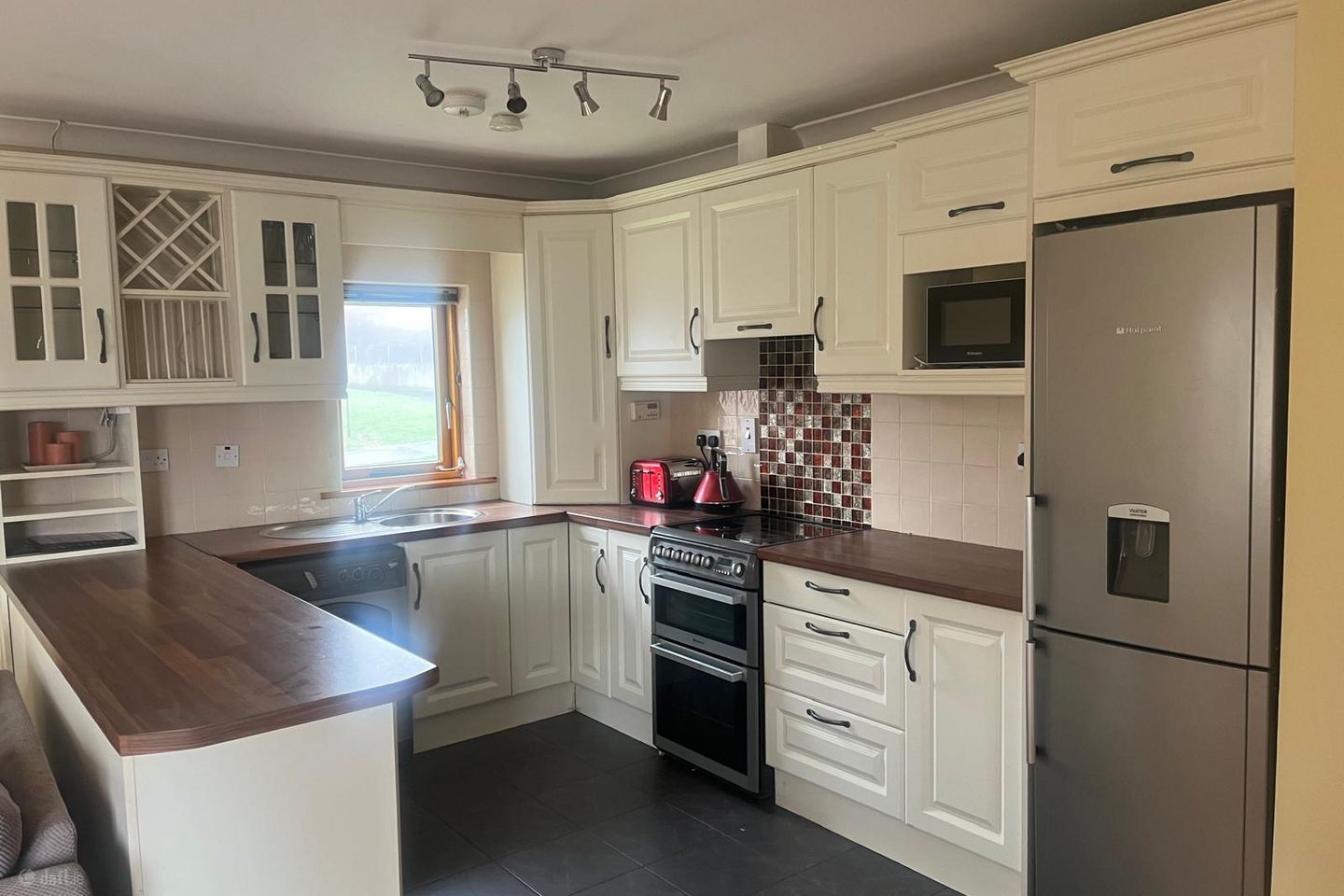 29 Sruthán Mhuirlinne, Ballybane, Galway, Merlin, Co. Galway