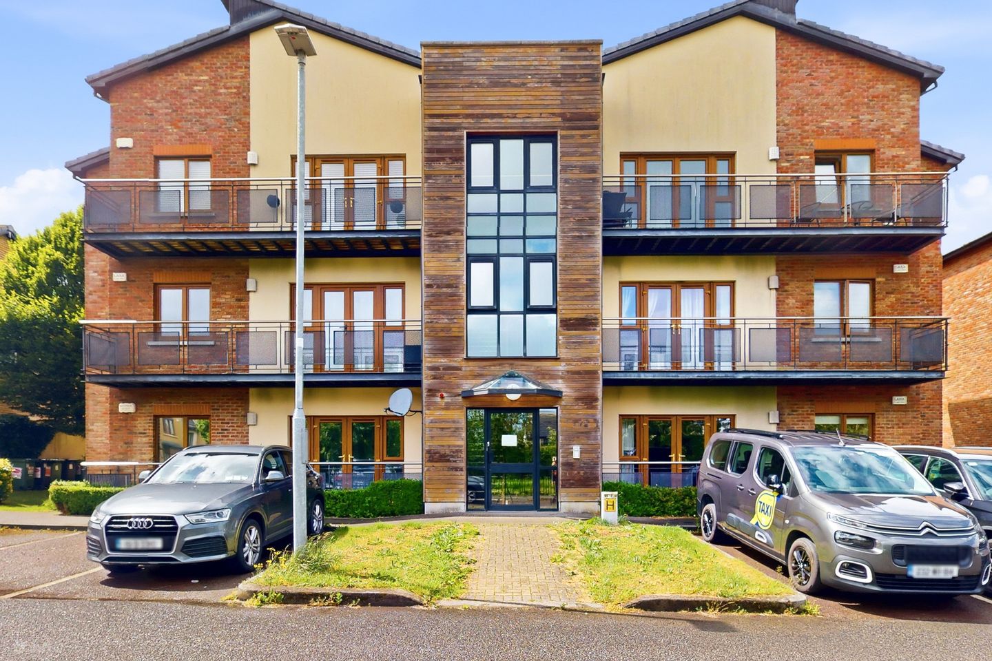 19 Aylmer Drive, Newcastle, Co. Dublin, D22HR74