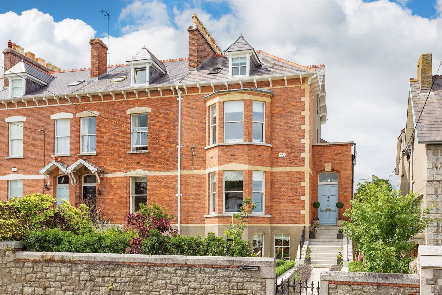 21 Cambridge Terrace, York Road, Dun Laoghaire, Co. Dublin, A96T921