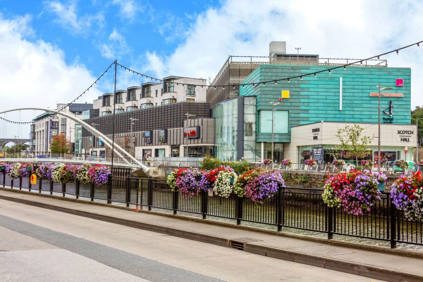 Jack & Jones, Unit G-10, Scotch Hall Shopping Centre, Marsh Road, Drogheda, Co. Louth