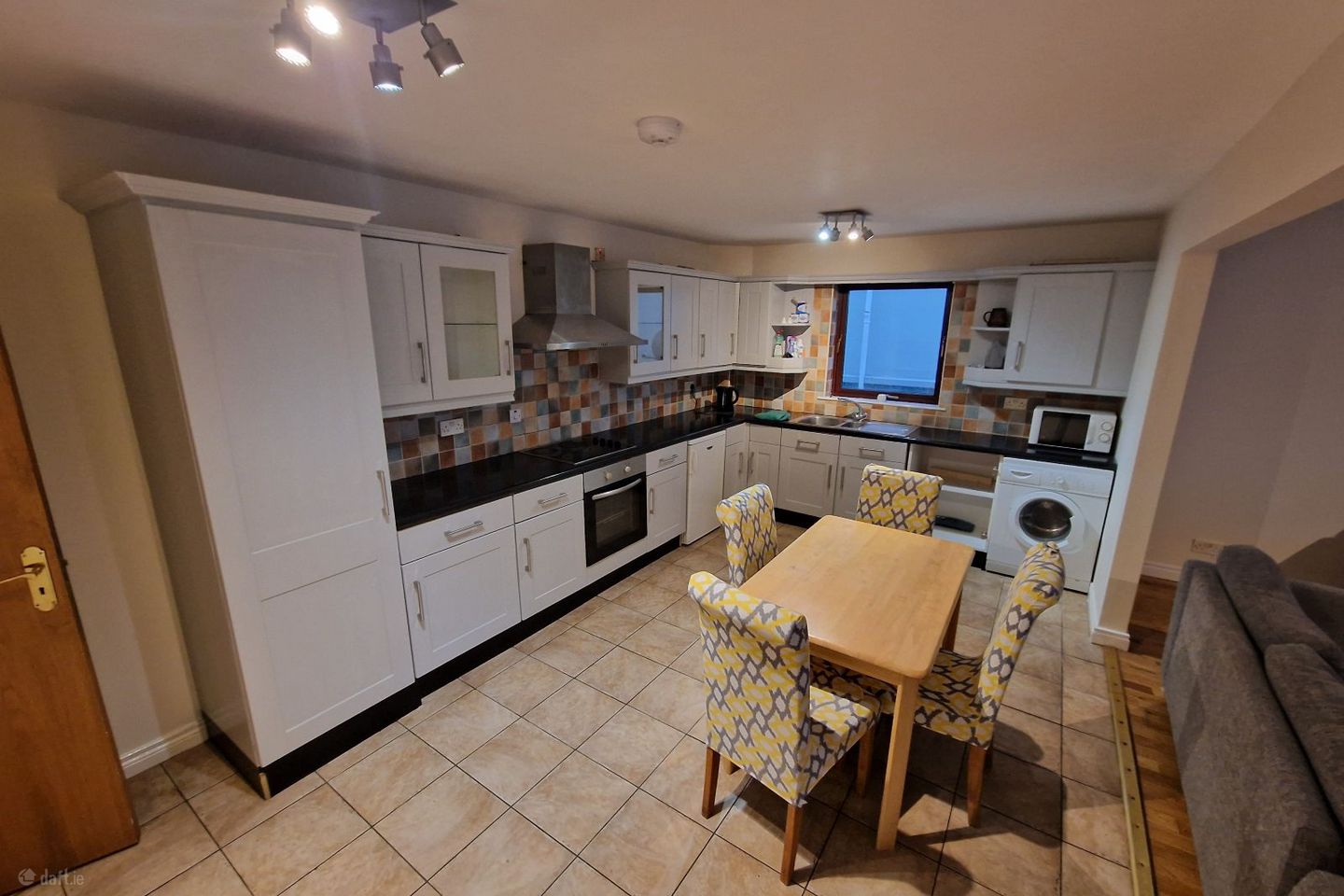 Apartment 2, Loughview, Station Road, Omeath, Dundalk, Omeath, Co. Louth