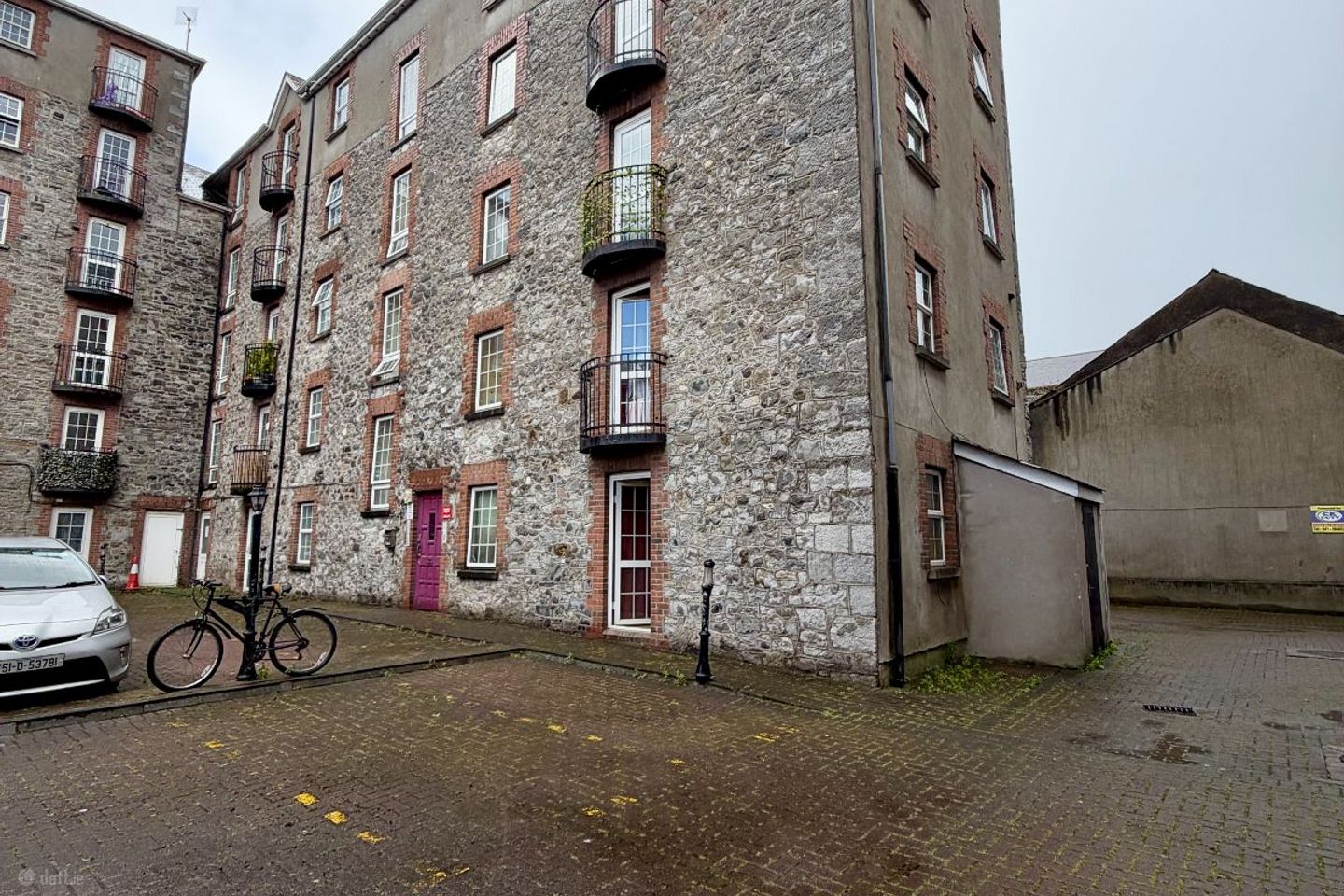 Apartment 11, Block B, Kermon House, The Mall, North Quay, Drogheda, Co. Louth