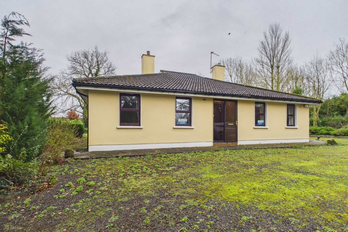 Wrights Cross, Athy, Co. Kildare, R14P520