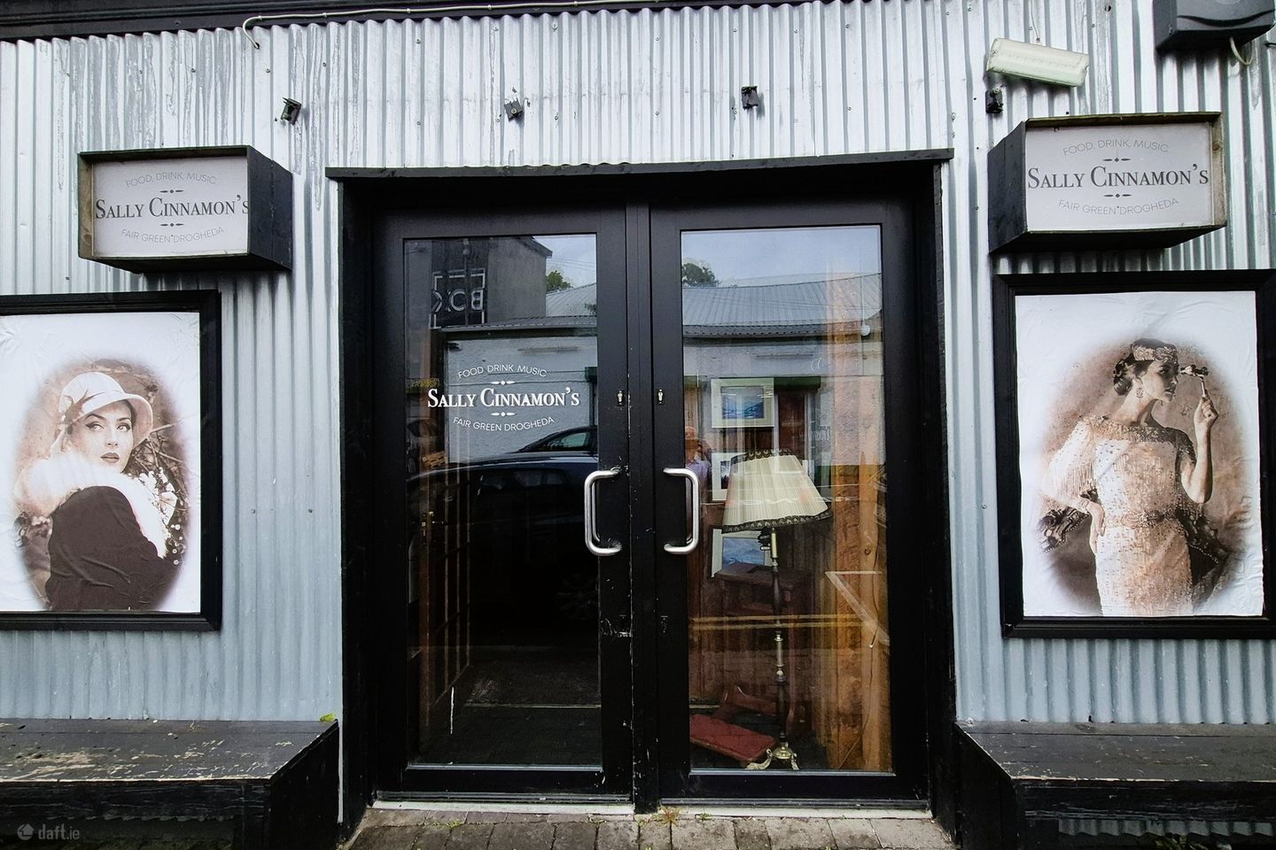 Sally Cinnamons Bar / Restaurant, Fairgreen, Drogheda, Co. Louth