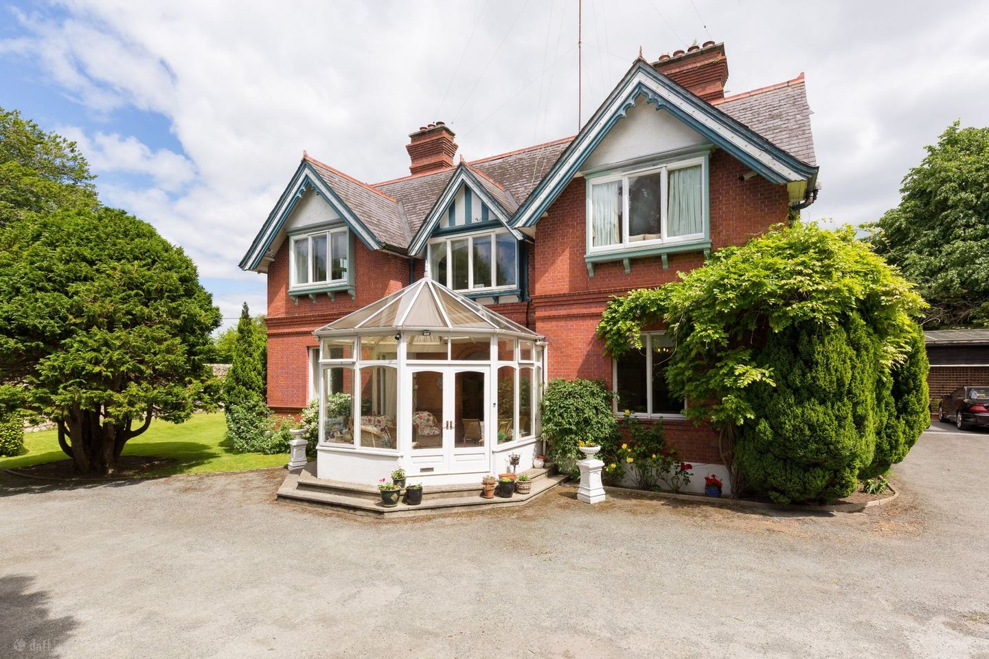 Chadsley House, Foxrock, Dublin 18, D18R2C0