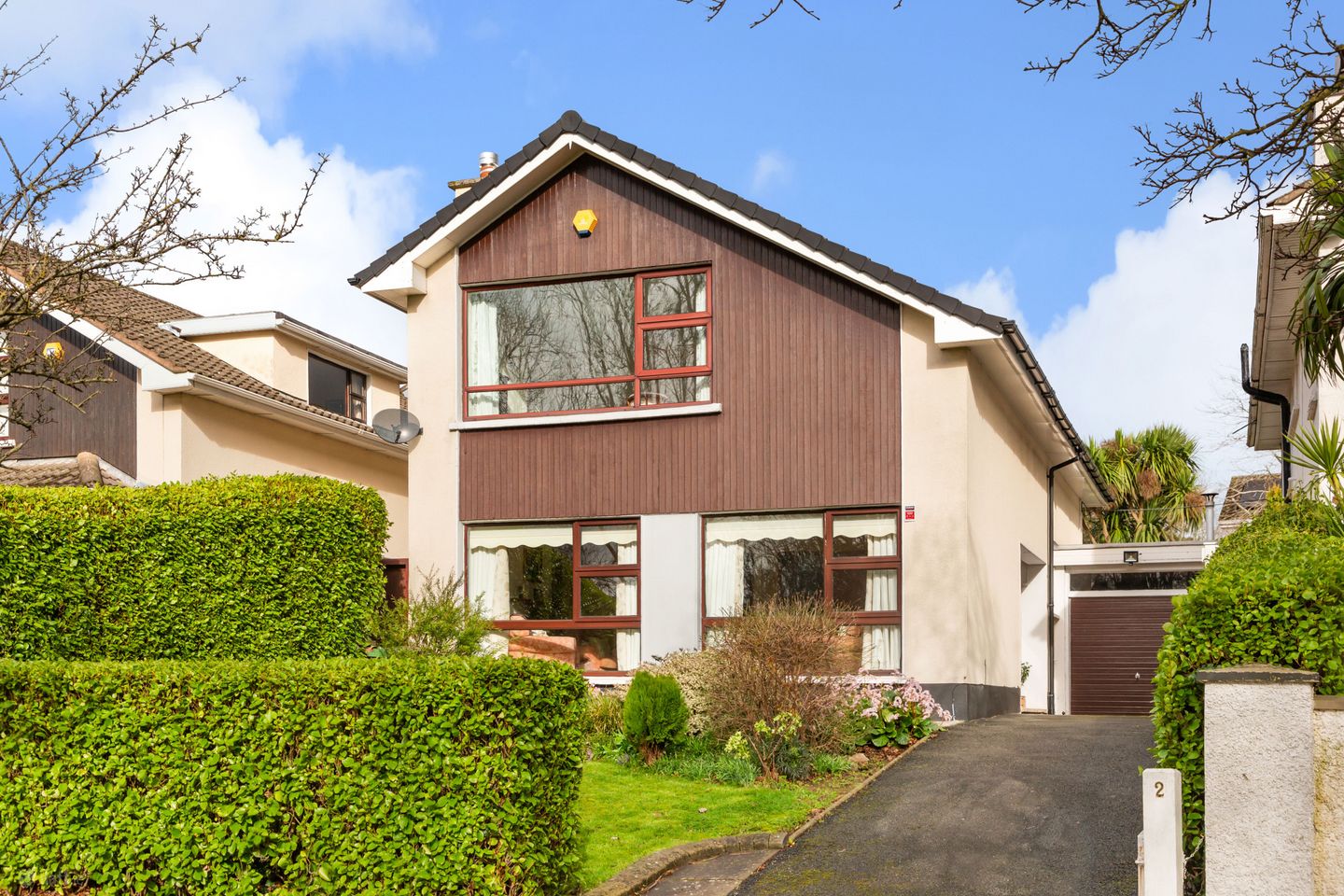 2 Kerrymount Green, Foxrock, Dublin 18, D18Y6N3