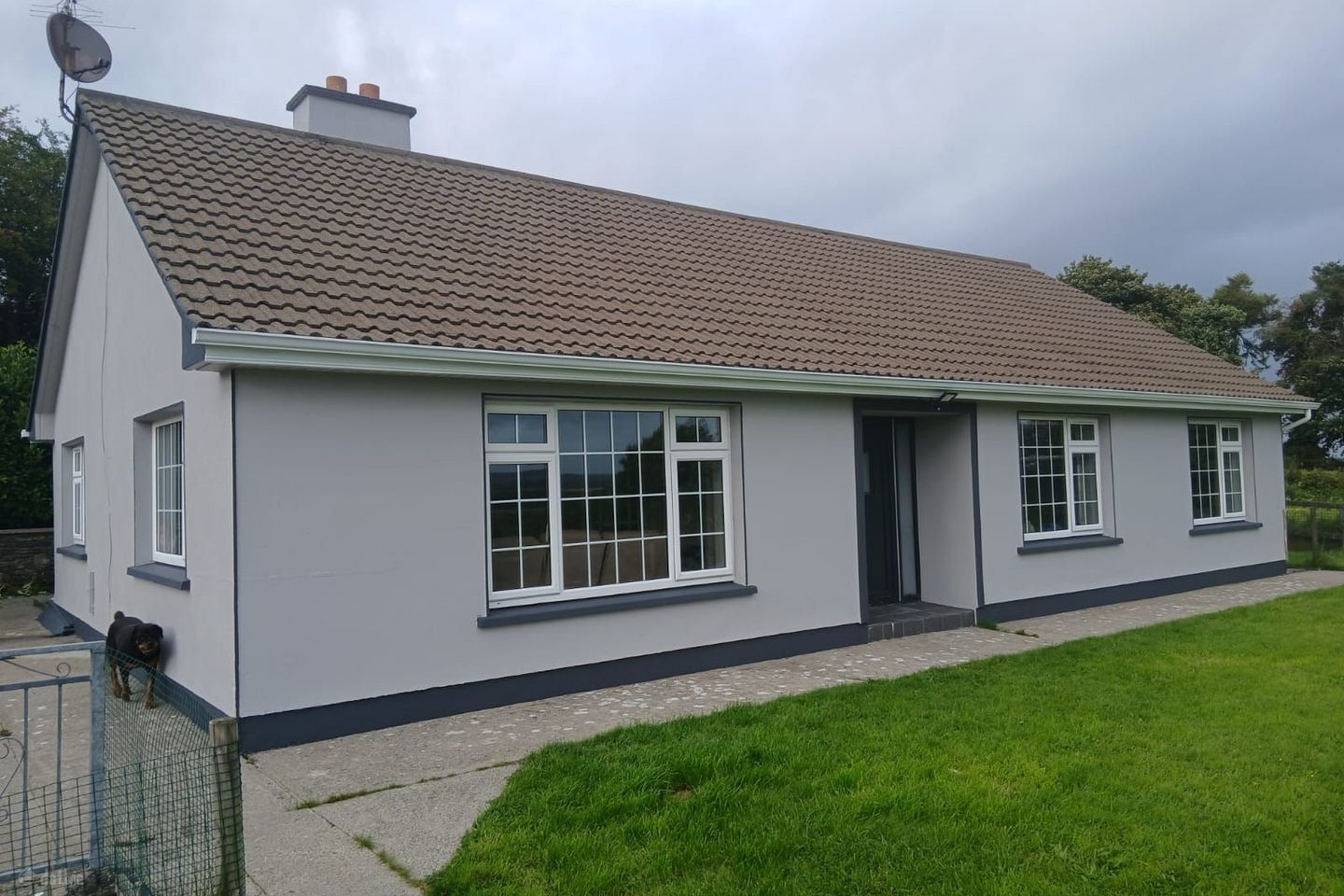 Cartron, Charlestown, Charlestown, Co. Mayo, F12VW24