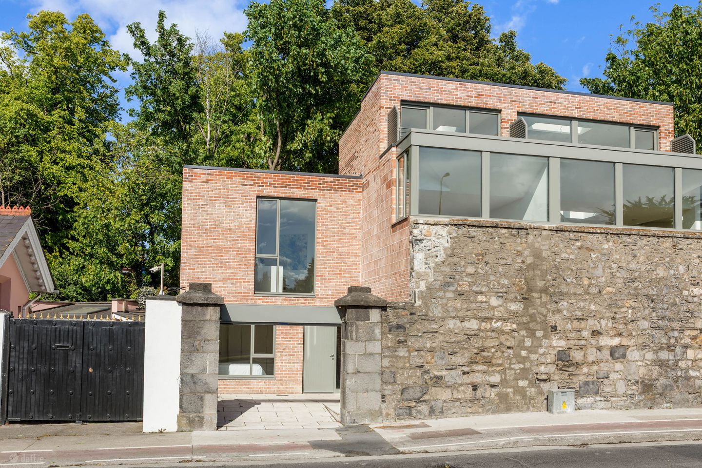 Belville Mews (Unit A), 4 Stillorgan Road, Dublin 4, D04P8W6