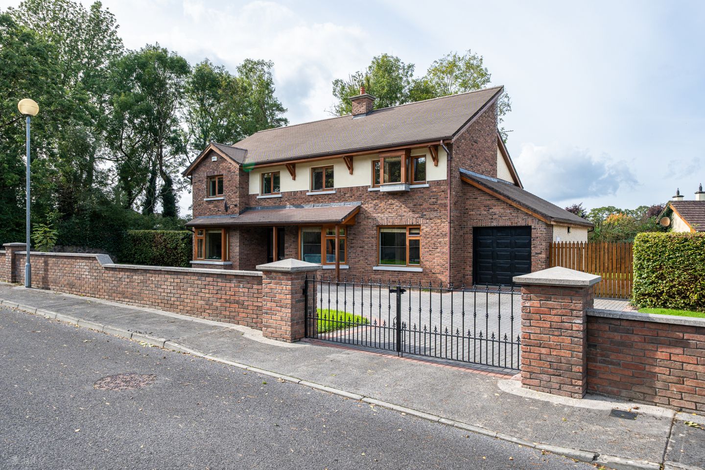 1 Sheena, Charleville Road, Tullamore, Co Offaly, R35 F991