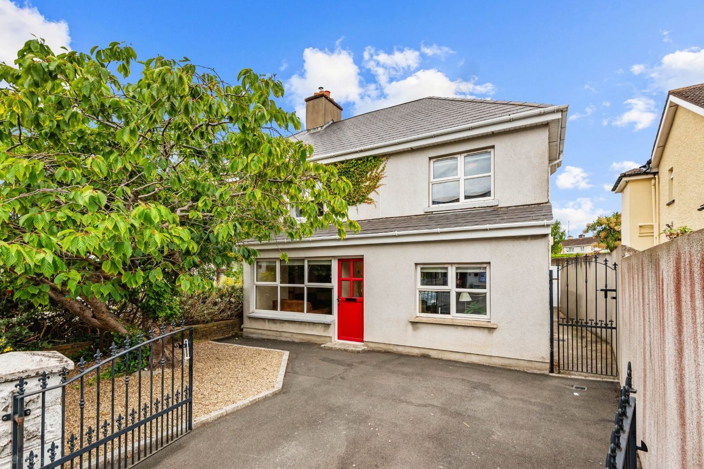 1 Stepaside Villas, Stepaside, Dublin 18, D18 R9Y3