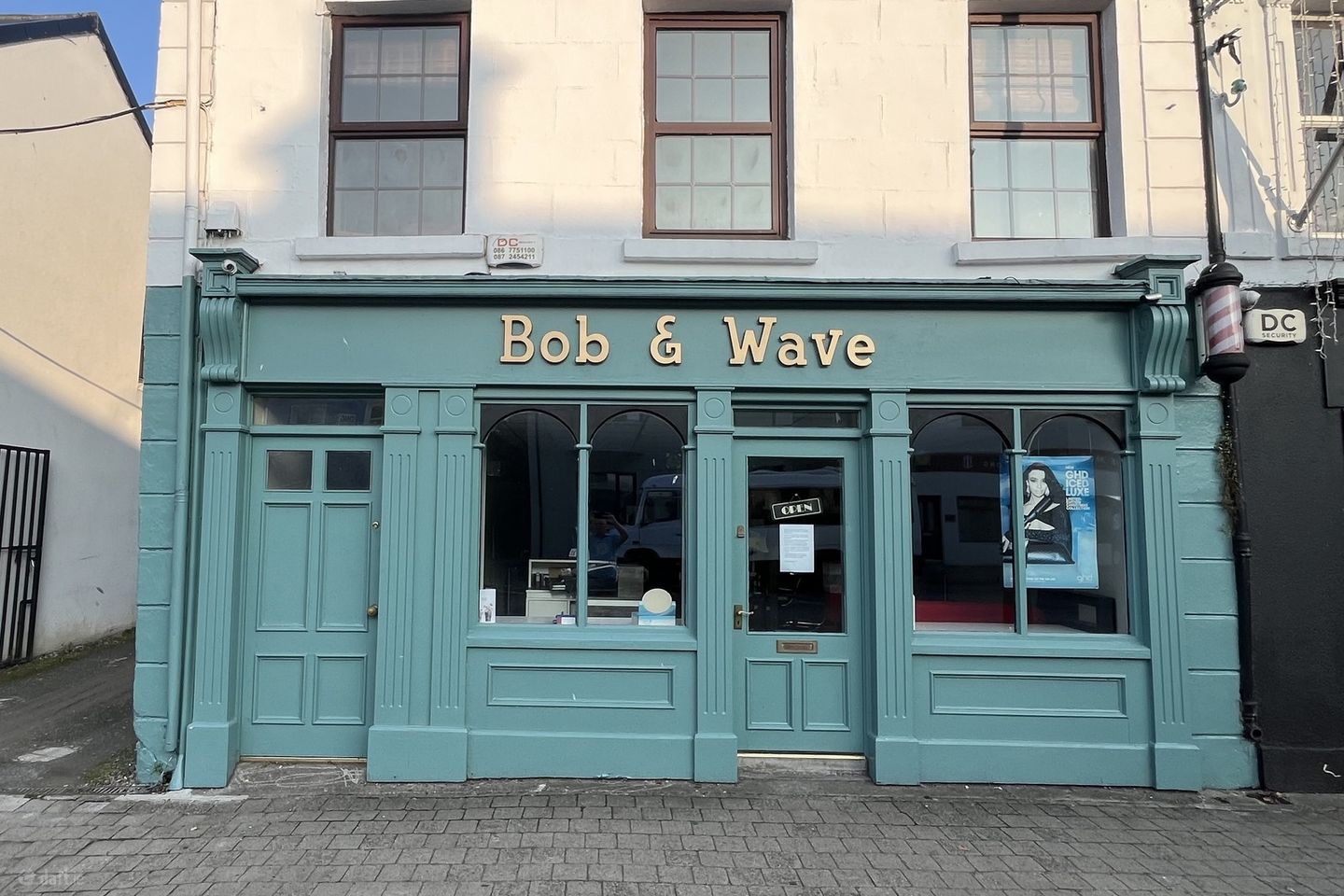 Bob & Wave, James Street, Claremorris, Co. Mayo