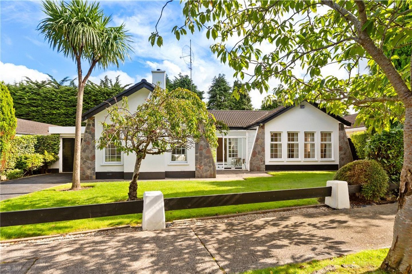 18 The Thicket Foxrock Dublin 18, Foxrock, Dublin 18, D18W8X6