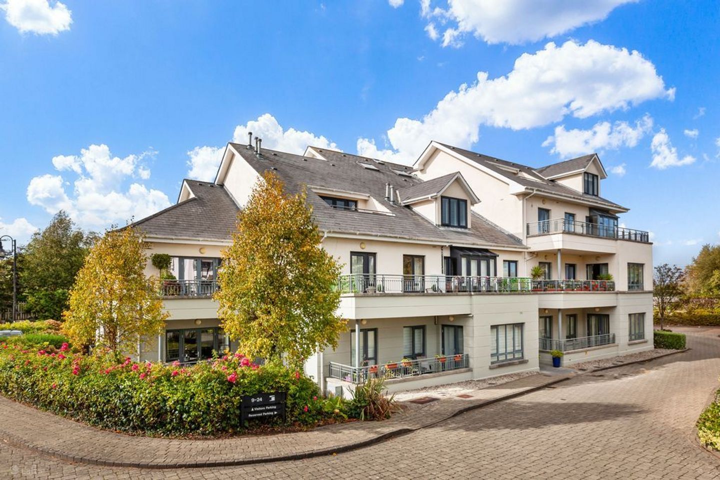 11 Corr Castle, Howth Road, Sutton, Dublin 13, D13YC83