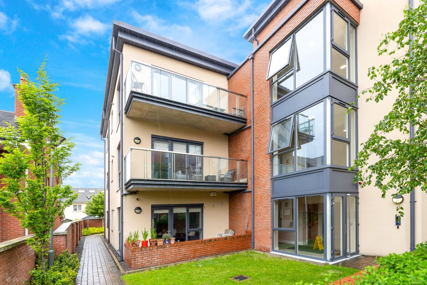 Apartment 12, Clonbern, Phoenix Park Avenue, Castleknock, Dublin 15, D15WK0V