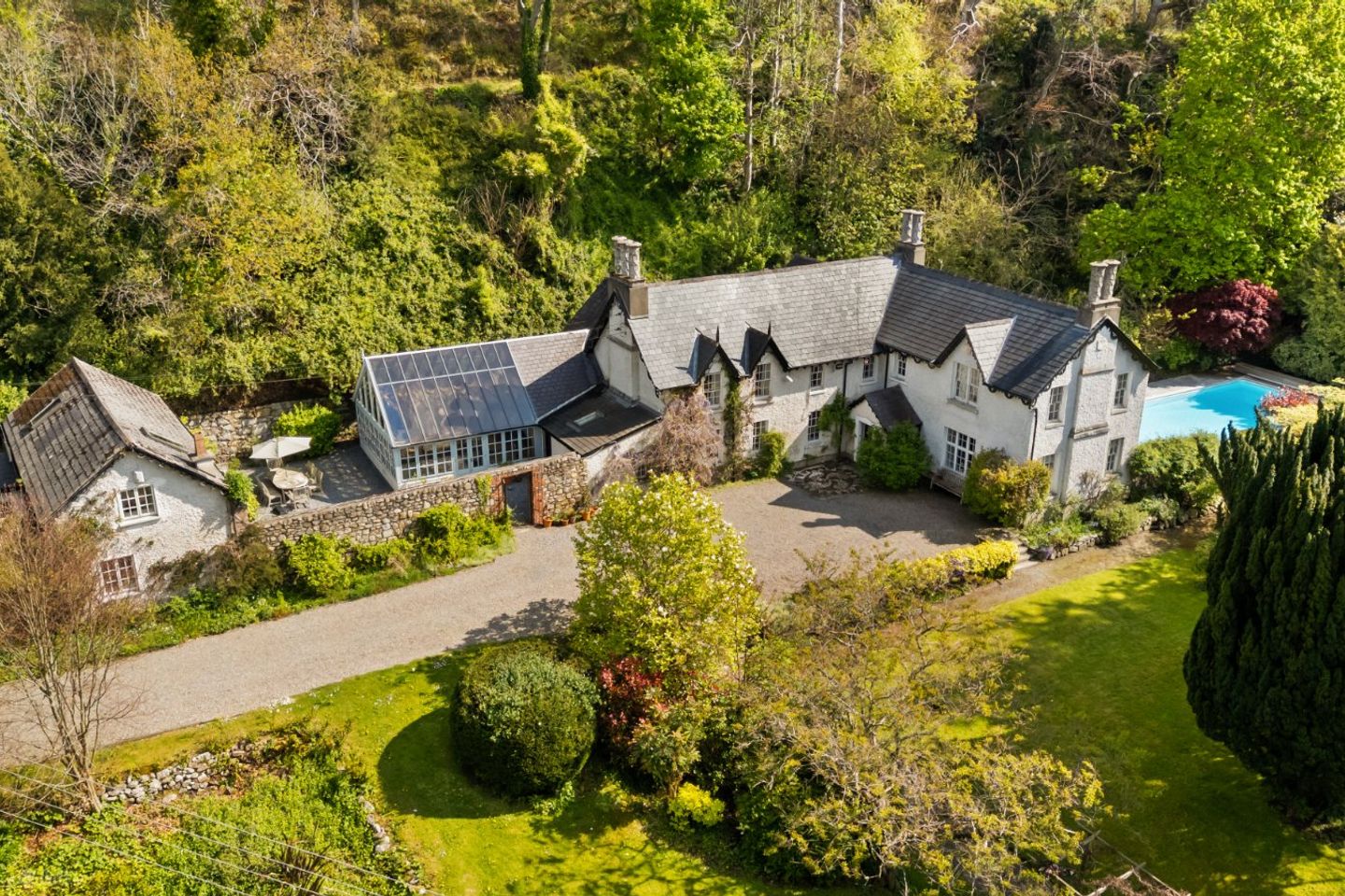 Glenbrook House and Mews, Enniskerry, Co. Wicklow, A98N265